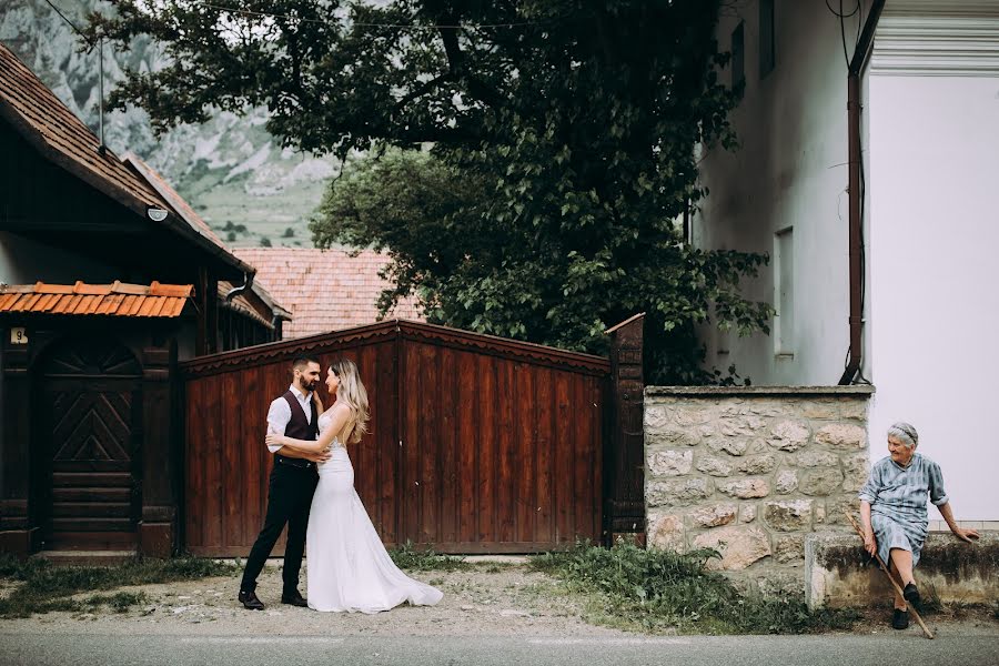 Fotógrafo de casamento Haitonic Liana (haitonic). Foto de 3 de junho 2018