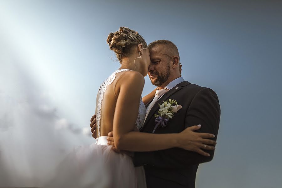 Fotógrafo de casamento Melinda Demjén (melindademjen). Foto de 18 de novembro 2021