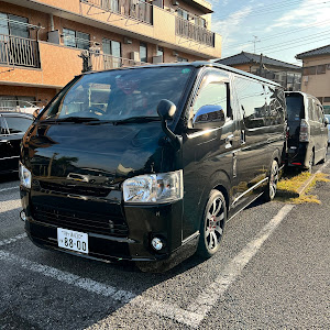 ハイエースバン TRH200V