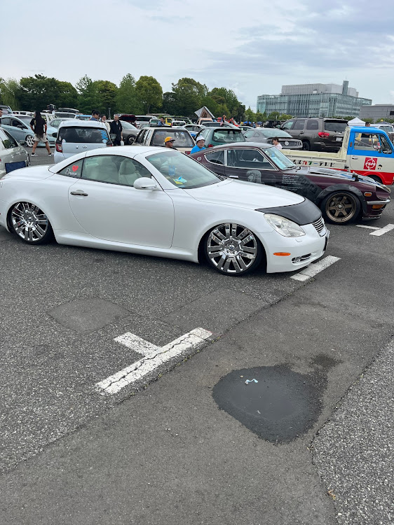 プリウスαの仮想USDM・C26に関するカスタム事例の投稿画像30枚目
