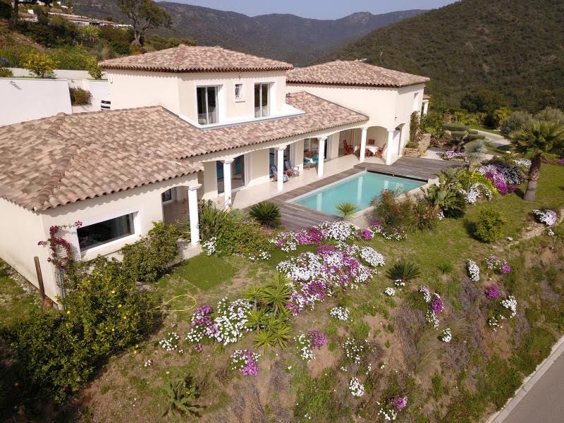 Vente maison 8 pièces 154 m² à La Londe-les-Maures (83250), 1 648 000 €