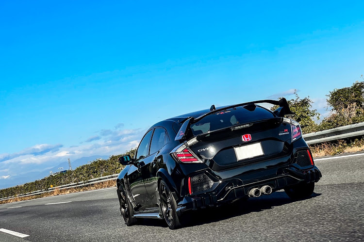 シビックタイプRの降ります・乗り換え・新型シビック・新型シビックタイプR・ありがとうに関するカスタム事例の投稿画像1枚目