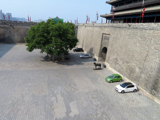 Xi'an City wall bike ride China 2016