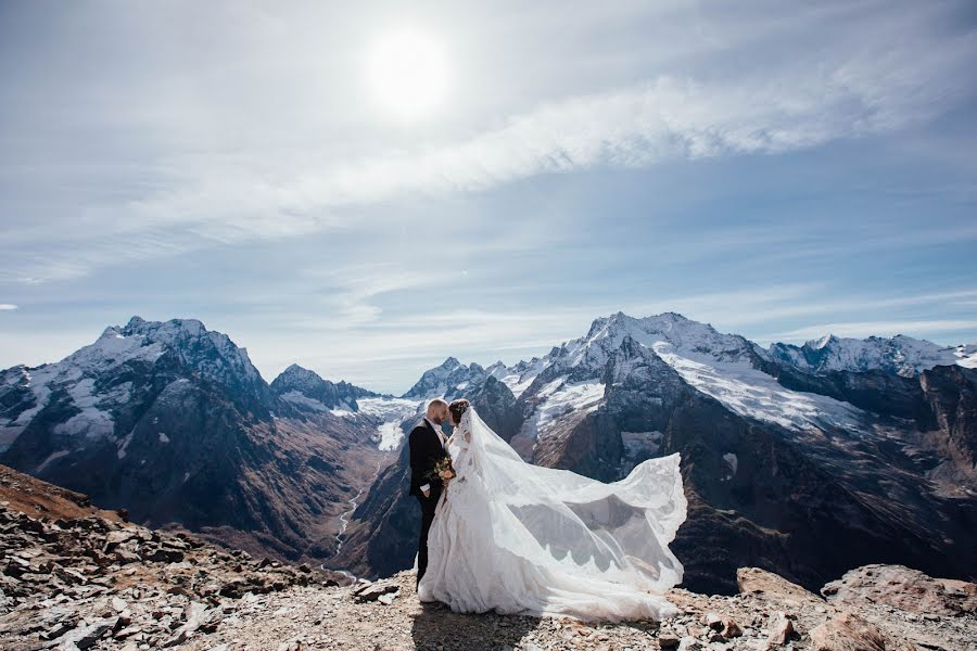 Fotografo di matrimoni Marina Bondarenko (id88581341). Foto del 25 febbraio 2019