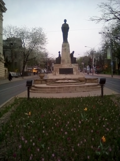 Monumentul Mihai Eminescu