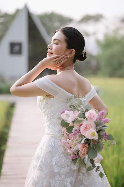 結婚式の写真家Mangpor Rapeeporn (photolista)。2022 5月18日の写真