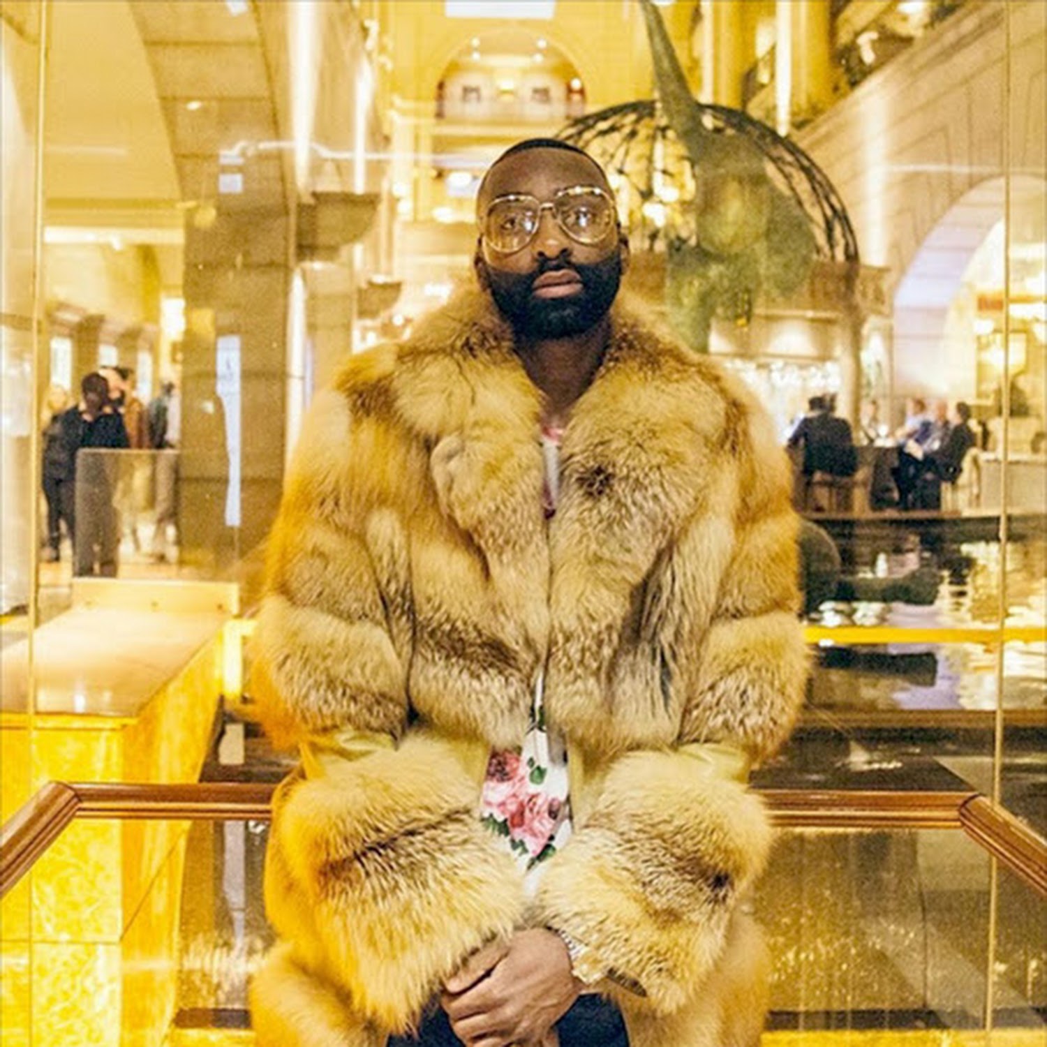 Riky Rick chilling wearing the mink