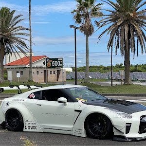 NISSAN GT-R R35