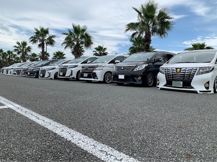 ヴェルファイアの車ずきと繋がりたい・20ヴェルファイア後期・オフ会・アルヴェルMT・アルヴェル好きと繋がりたいに関するカスタム事例の投稿画像2枚目