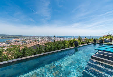 House with pool and terrace 10