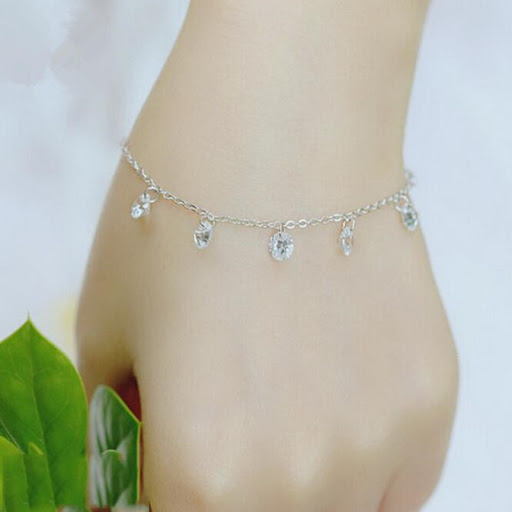 Title 3, Girls sweet and fashionable silver rhinestone ...