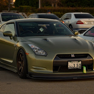 NISSAN GT-R