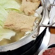 牛鍋涮牛肉
