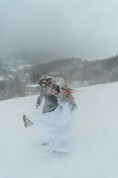 Photographer sa kasal Radek Šviderský (radeksvidersky). Larawan ni 17 Pebrero 2022