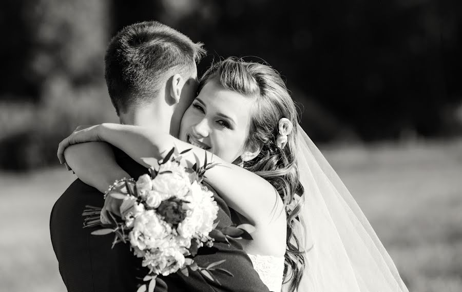 Fotógrafo de casamento Konstantin Koekin (koyokin). Foto de 28 de março 2016