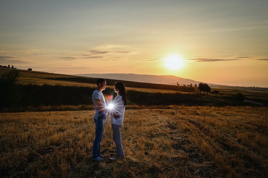 Fotógrafo de casamento Maksim Shubovich (maxshub). Foto de 10 de maio 2017