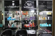 Chiquitita - The Salon photo 4