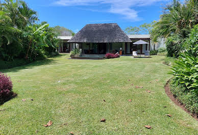 House with pool and terrace 13