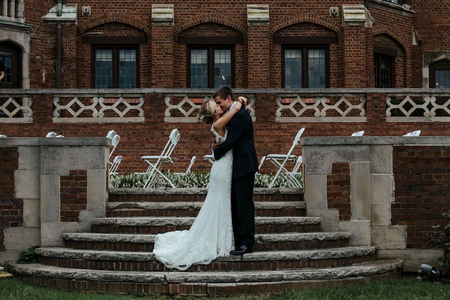 Fotografo di matrimoni Lexie Leuthauser (lexieleuthauser). Foto del 30 dicembre 2019