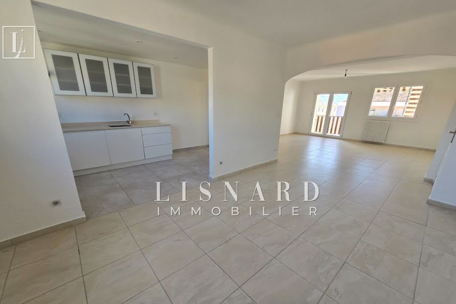 Vente appartement 5 pièces 91 m² à Vallauris (06220), 195 000 €