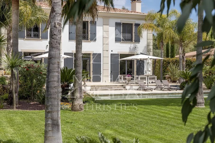 Vente villa 6 pièces 444 m² à La Roquette-sur-Siagne (06550), 4 480 000 €