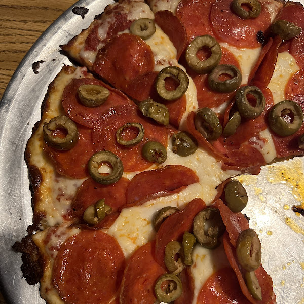 Gluten-Free Pizza at Poppa Rollo's Pizza