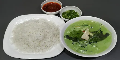 Prawns Green Thai Curry With Steamed Rice