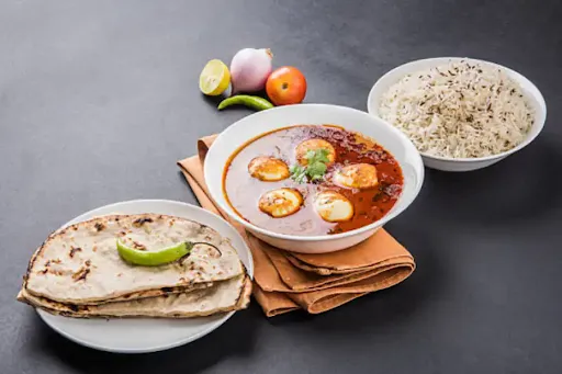 Masala Egg Curry With Parathas/Rotis