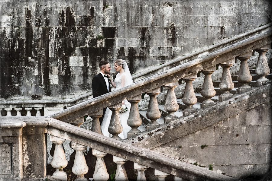 Fotógrafo de casamento Mirko Turatti (spbstudio). Foto de 21 de novembro 2017