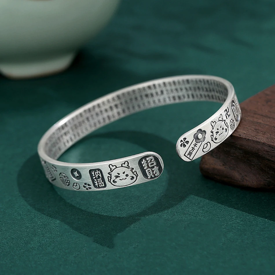 Bracelet en argent année du Dragon pour femmes, inaltérable, bijou élégant et durable, cadeau parfait et tendance mode.