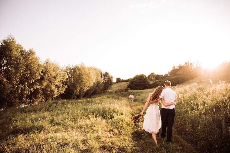 Wedding photographer Yuliya Melnik (melnitsaphoto). Photo of 22 April 2020