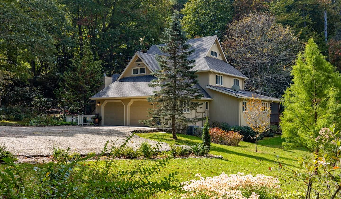 House with garden Highlands