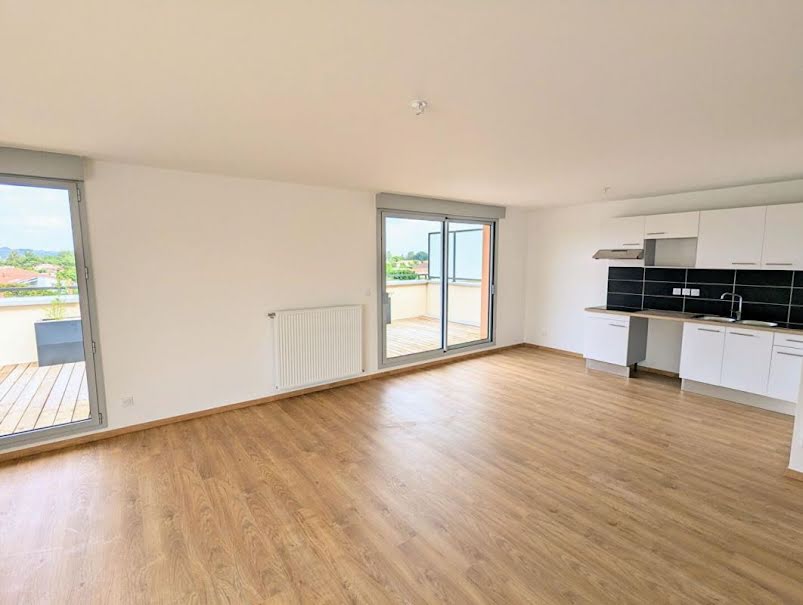 Location  appartement 4 pièces 91 m² à Labarthe-sur-Lèze (31860), 1 090 €