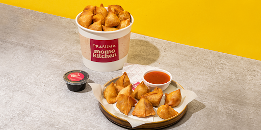 Mini Chicken Keema Samosa Party Bucket (24pcs)