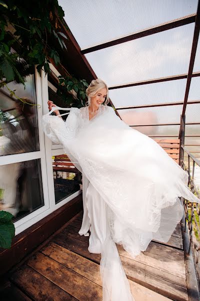 Wedding photographer Olya Bezhkova (bezhkova). Photo of 23 October 2019