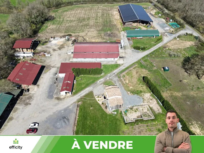 acheter Ferme à Sommières-du-Clain (86) - Domaine agricole aérien, bâtiments agricoles