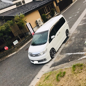 セレナ C25型