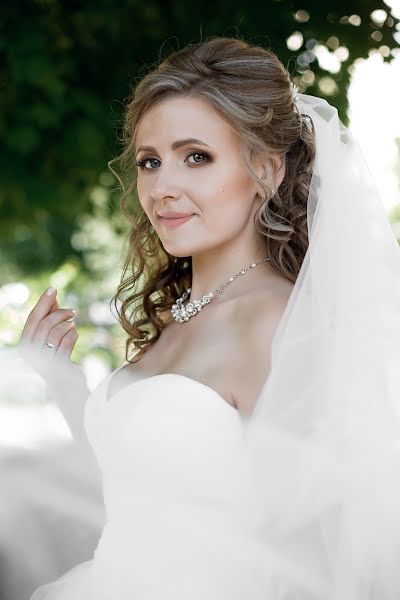 Fotograful de nuntă Olga Popova (popovaolga). Fotografia din 19 august 2019