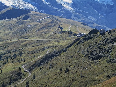 Viaje por los Alpes - Blogs de Suiza - El valle de Lauterbrunnen (7)