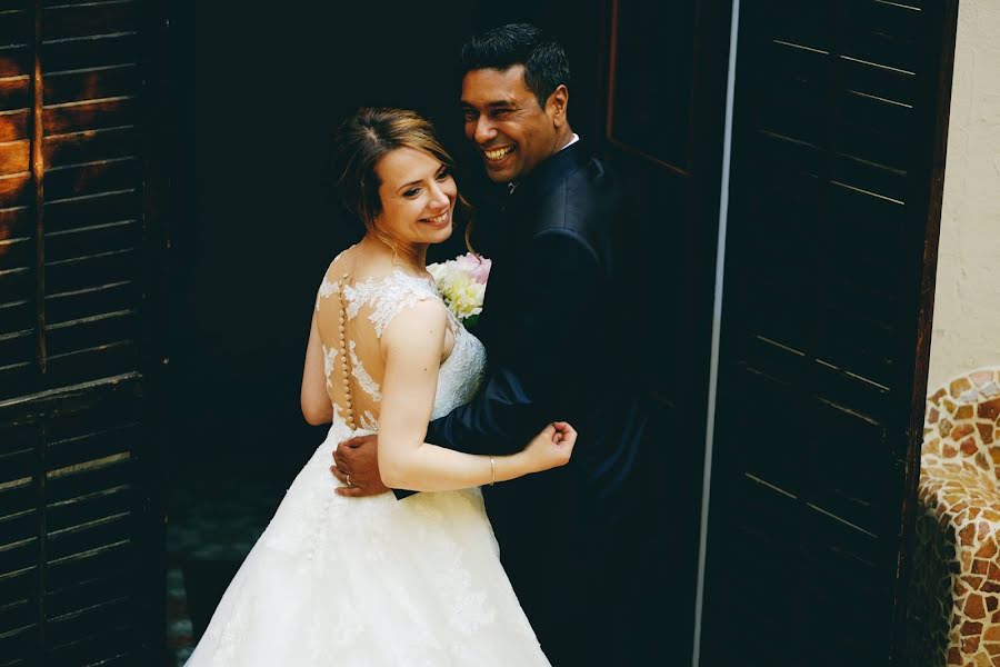 Fotografo di matrimoni Victor Diaz (victordiaz). Foto del 23 maggio 2019