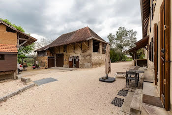 maison à Les Avenières (38)