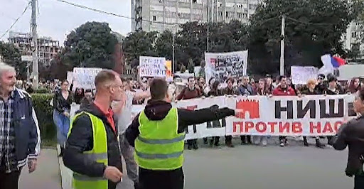 Više hiljada građana sa juga Srbije na protestu u Nišu