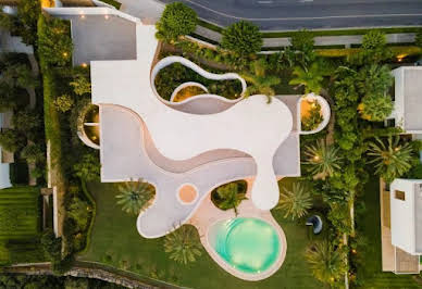 Villa with pool 12