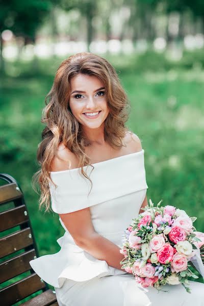 Wedding photographer Oksana Denisova (999oksanka999). Photo of 2 August 2017