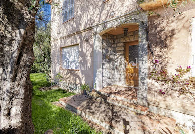 Maison en bord de mer avec jardin 2