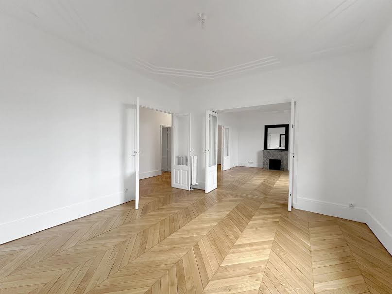 Location  appartement 5 pièces 140.62 m² à Paris 12ème (75012), 3 829 €