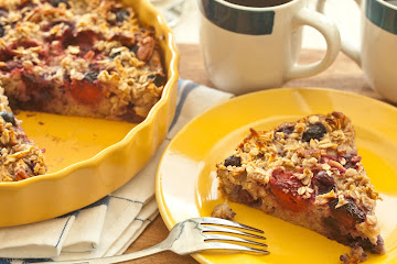 Apple, Raspberry and Pear Baked Oatmeal