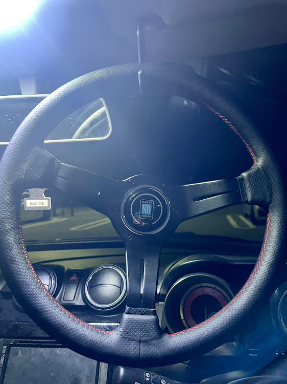 スイフトスポーツのナルディステアリング・zc33s スイフトスポーツ・スイフトスポーツ好きと繋がりたい・NRG クイックリリース・レンチン音に関するカスタム事例の投稿画像1枚目