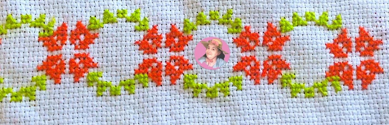 Small flowers in cross stitch 