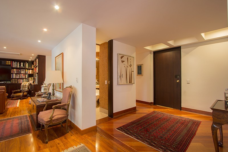 Apartamento En Venta - Los Rosales, Bogota